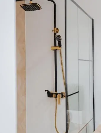 Silvia Karolinki 78 *