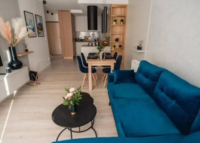 Silvia Karolinki 78 *