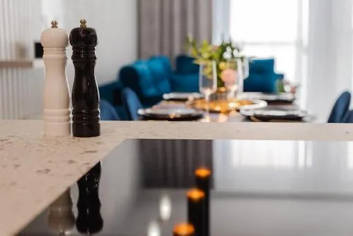 Silvia Karolinki 78 *