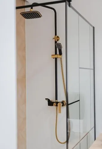 Silvia Karolinki 78 *